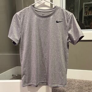Nike Women's Gray Short Sleeve Tee